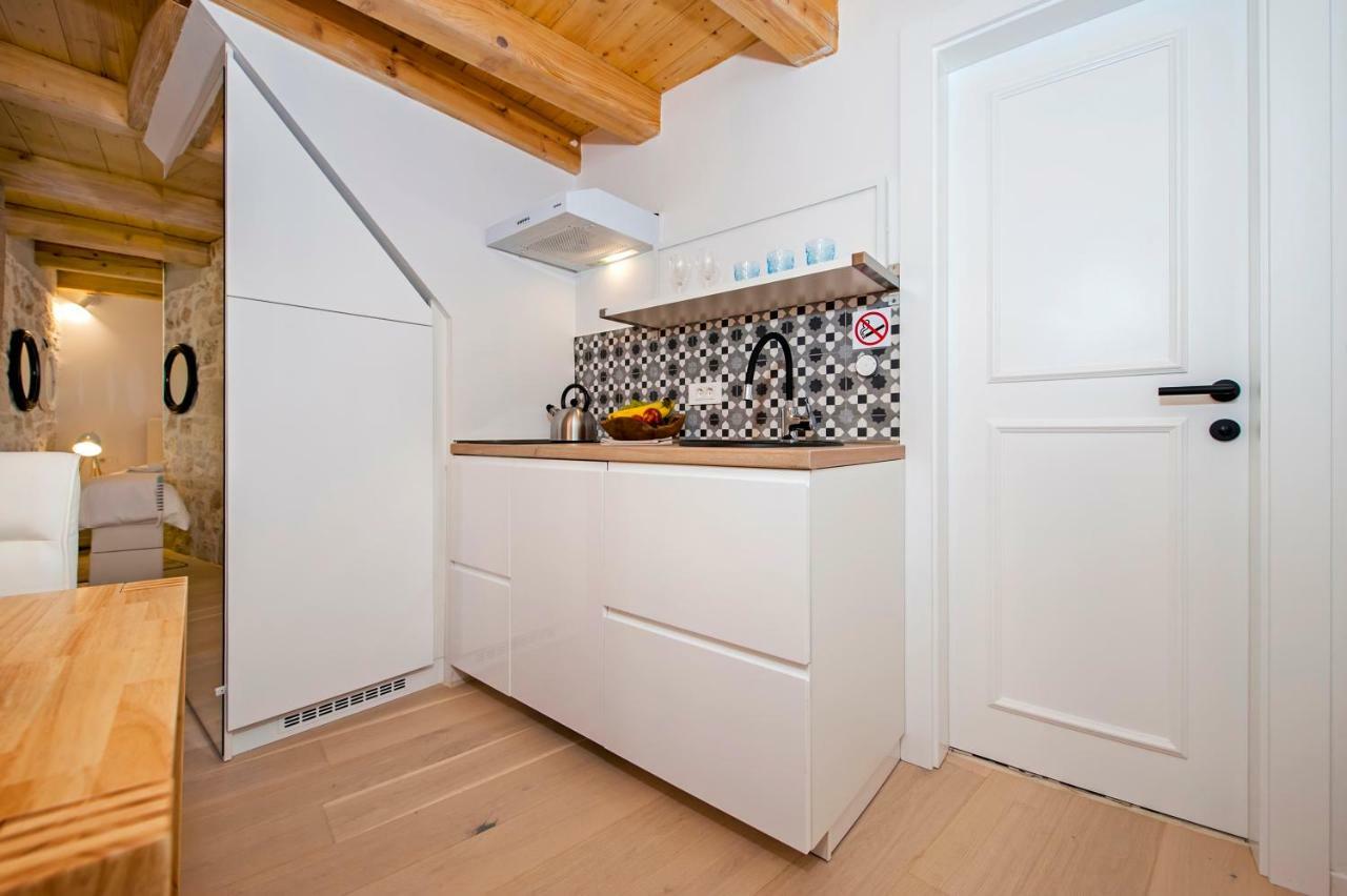 Adriatic Seaview Studio Ровінь Екстер'єр фото